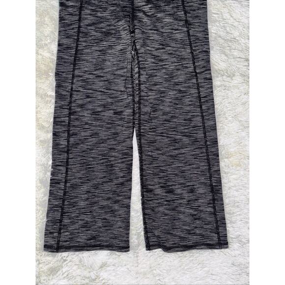 Athleta Straight Leg Stretch Fit Pull On Cropped Actuve Pants Size M - Picture 3 of 8